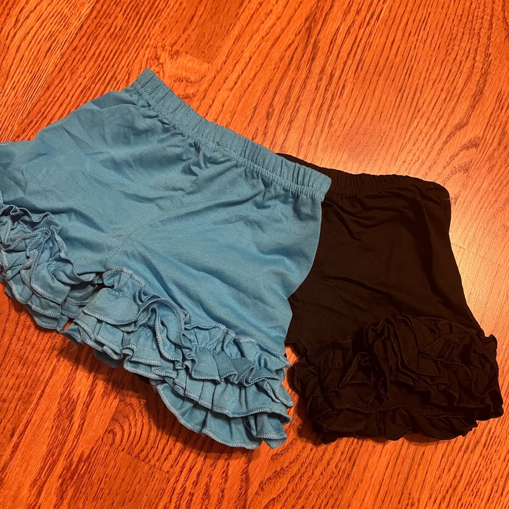 🆕Double Ruffled Shorts Set of 2